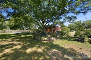 3800 Arvin Dr, Charlotte, NC 28269 - Photo 32