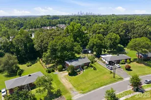 3800 Arvin Dr, Charlotte, NC 28269 - Photo 44