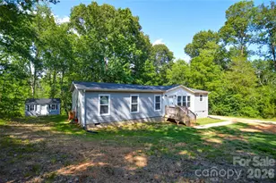 207 Pinehaven Dr, New London, NC 28127 - Photo 2