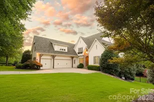16728 Ashton Oaks Dr, Charlotte, NC 28278 - Photo 2