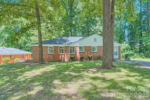 3210 Marlborough Rd, Charlotte, NC 28208 - Photo 2