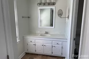 2705 N Center St, Hickory, NC 28601 - Photo 28