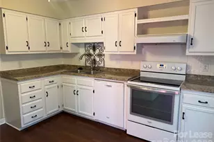 2705 N Center St, Hickory, NC 28601 - Photo 6