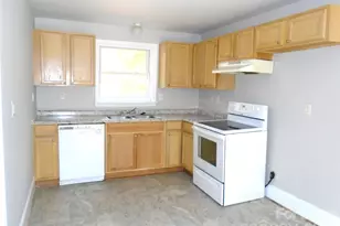 223 Dakota St, Charlotte, NC 28216 - Photo 2