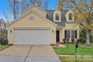 5504 Waverly Lynn Ln, Charlotte, NC 28269 - Photo 2