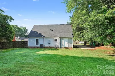 6739 Old Meadow Road, Charlotte, NC 28227 - Photo 34