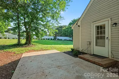 6739 Old Meadow Road, Charlotte, NC 28227 - Photo 32