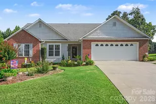 563 Marigold Dr, Kannapolis, NC 28083 - Photo 1