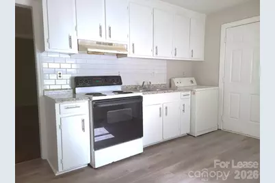 956 S Hoskins Road, Charlotte, NC 28208 - Photo 2