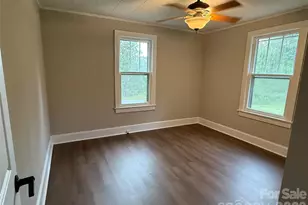 4954 Crawley Dale St, Morganton, NC 28655 - Photo 4