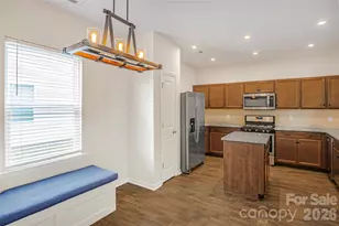 7019 Thornrose Dr, Charlotte, NC 28210 - Photo 4