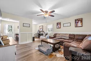 3691 Vantage Heights Cir, Lenoir, NC 28645 - Photo 6