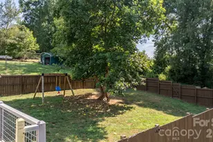 3691 Vantage Heights Cir, Lenoir, NC 28645 - Photo 18