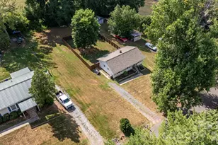 3691 Vantage Heights Cir, Lenoir, NC 28645 - Photo 24