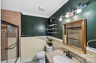 1830 Northbrook Dr, Charlotte, NC 28216 - Photo 24
