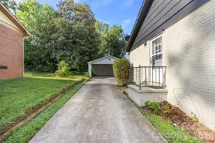 1830 Northbrook Dr, Charlotte, NC 28216 - Photo 32