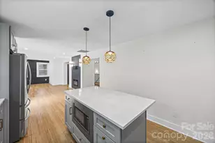4910 Valley Stream Rd, Charlotte, NC 28209 - Photo 10