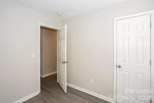 5429 Morning Breeze Ln, Charlotte, NC 28208 - Photo 8