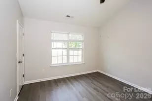 5429 Morning Breeze Ln, Charlotte, NC 28208 - Photo 10
