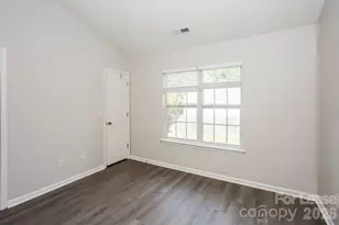 5429 Morning Breeze Ln, Charlotte, NC 28208 - Photo 12