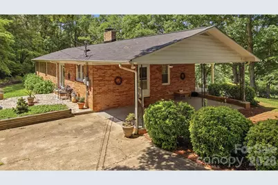 129 Old River Road, Marion, NC 28752 - Photo 2