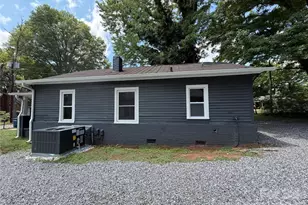 316 N Bost St, Statesville, NC 28677 - Photo 12