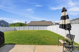 170 Giant Oak Ave, Statesville, NC 28677 - Photo 2