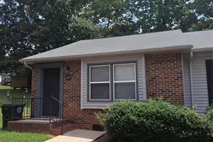 1115 St Charles Ct, Newton, NC 28658 - Photo 2