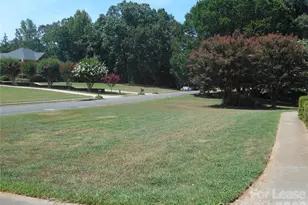 3088 Ancestry Cir, Matthews, NC 28104 - Photo 4