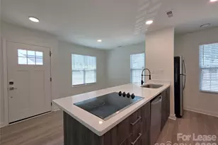 1525 Briar Creek Rd, Charlotte, NC 28205 - Photo 2