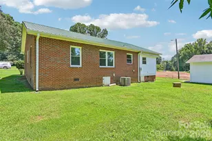 1130 Buffalo Shoals Rd, Statesville, NC 28677 - Photo 20