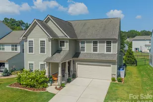 15215 Colonial Park Dr, Huntersville, NC 28078 - Photo 2