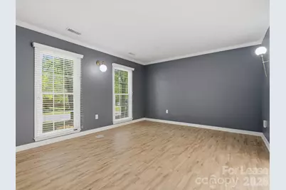 9437 Fairmead Drive, Charlotte, NC 28269 - Photo 8