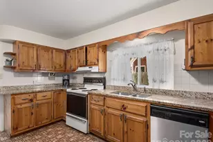 44 Bear Creek Rd, Asheville, NC 28806 - Photo 10