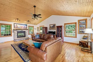 241 Alta Vista Dr, Candler, NC 28715 - Photo 10