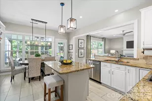 10701 Pomerane Pl, Charlotte, NC 28277 - Photo 12