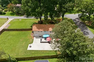1301 Manchester Ln, Charlotte, NC 28227 - Photo 42