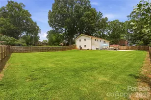 1301 Manchester Ln, Charlotte, NC 28227 - Photo 48
