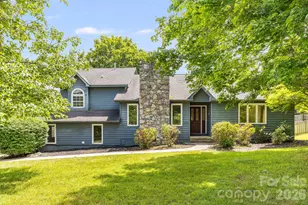 2 Jaks Ridge Dr, Asheville, NC 28805 - Photo 2