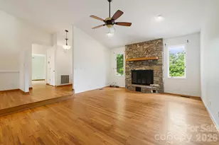 2 Jaks Ridge Dr, Asheville, NC 28805 - Photo 8