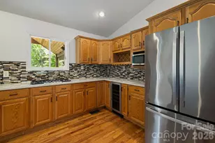 2 Jaks Ridge Dr, Asheville, NC 28805 - Photo 16