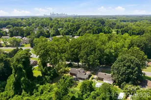 3129 Iredell Dr, Charlotte, NC 28269 - Photo 40