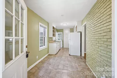 3129 Iredell Drive, Charlotte, NC 28269 - Photo 12