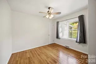 3129 Iredell Dr, Charlotte, NC 28269 - Photo 22