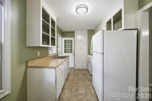 3129 Iredell Dr, Charlotte, NC 28269 - Photo 8