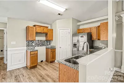 257 Periwinkle Street, Lincolnton, NC 28092 - Photo 6