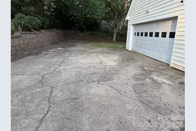 2960 8th Street Court NE, Hickory, NC 28601 - Photo 26