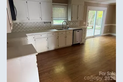 2960 8th Street Court NE, Hickory, NC 28601 - Photo 6