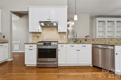 10906 Chamberlain Hall Court, Charlotte, NC 28277 - Photo 6