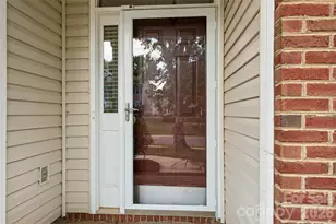10906 Chamberlain Hall Ct, Charlotte, NC 28277 - Photo 2